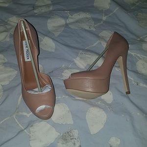 New Steve Madden Nude Heels